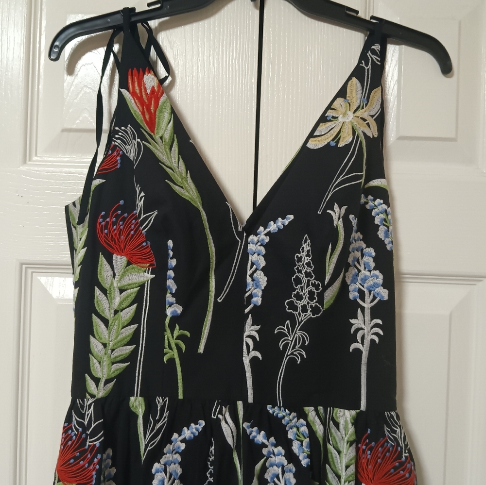 Dress The Population Floral Embroidered Tiered Dress - Picture 2 of 10
